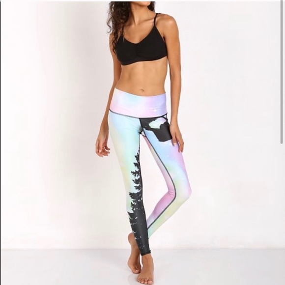 TEEKI Limited Edition Northern Lights ✨ - Picture 4 of 10